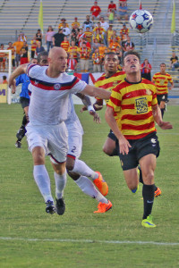 Atlanta's Simon Mensing and the Strikers' PC (Photo: Fort Lauderdale Strikers)
